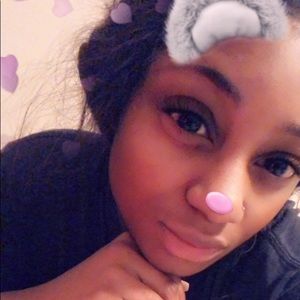 Meet your Posher, Oneisha